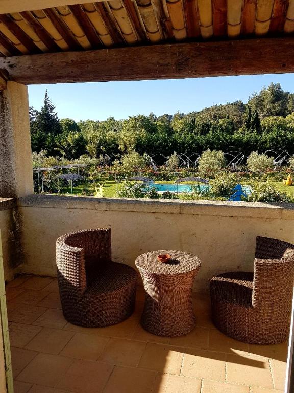 MAS DES FIGUES -très calme- Certifié Biologique FRBio10-Parc Naturel écologique vivant- piscine 12x6-Copieux brunch paysan méditerranéen du jardin cuisine maison huile d'olive-Agritourisme-Alpilles-Saint Rémy de Provence- du 30 avril au 20 septembre 2026- - 19