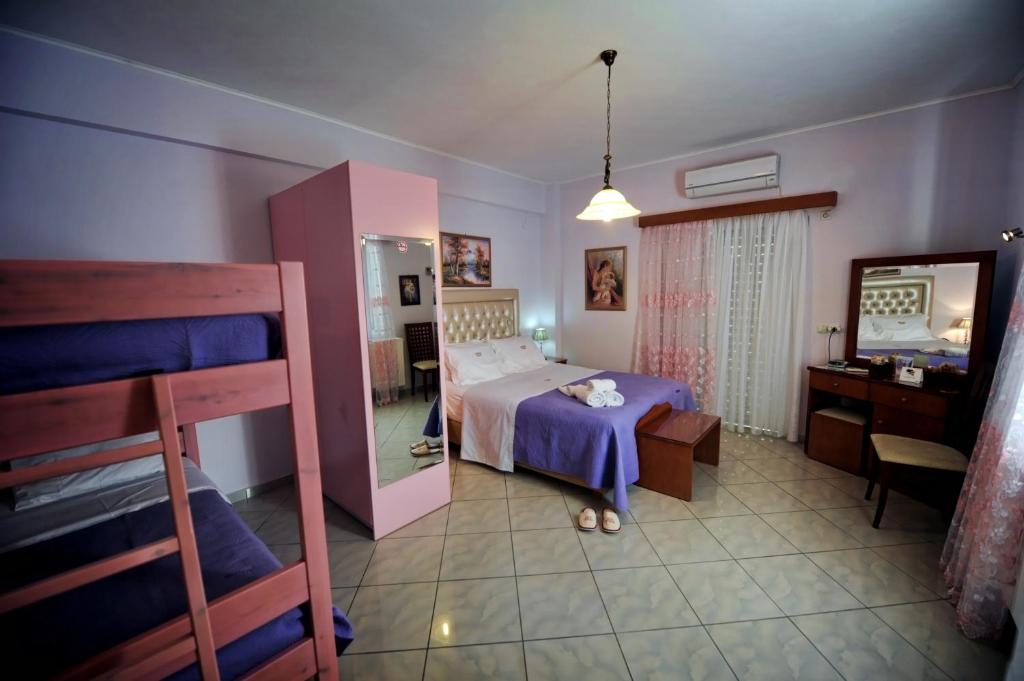Irida Beach Resort Suites - Deluxe Family Suite
