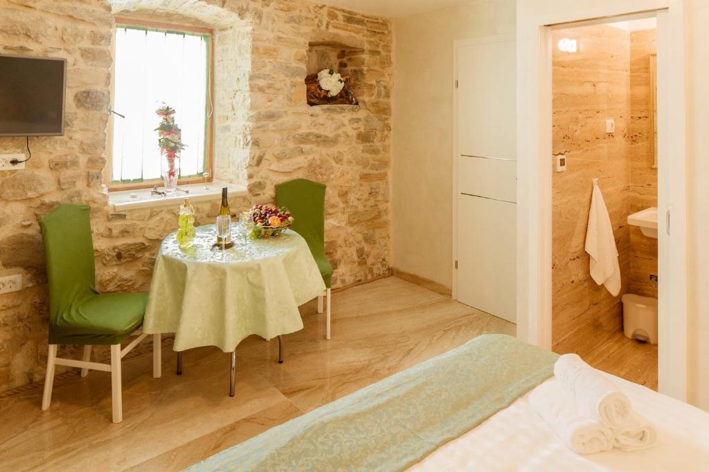 Stone house luxury rooms - 