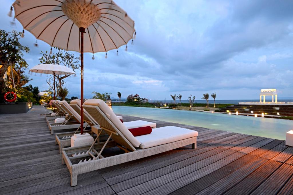 Bazén v ubytování Rumah Luwih Bali nebo v jeho okolí