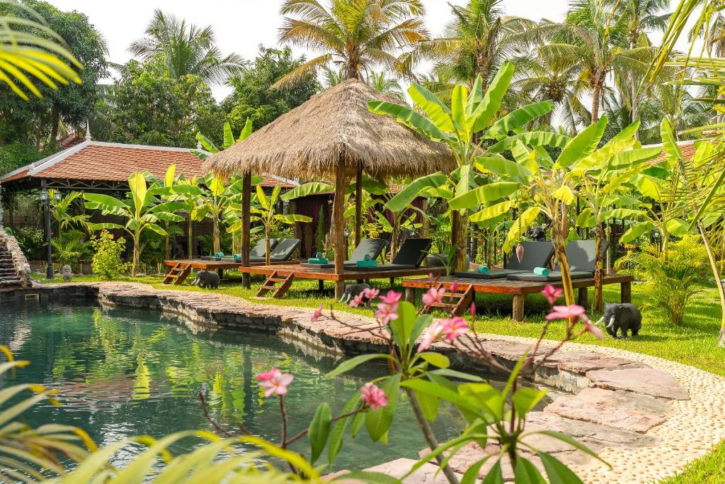 Zahrada ubytování Authentic Khmer Village Resort