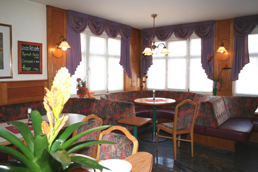 Istumisnurk majutusasutuses Hotel Cafe Lorenz