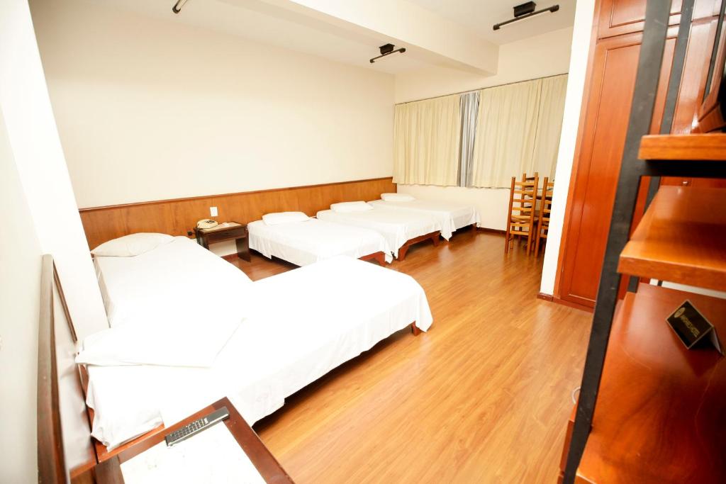  Galatas Central Hotel