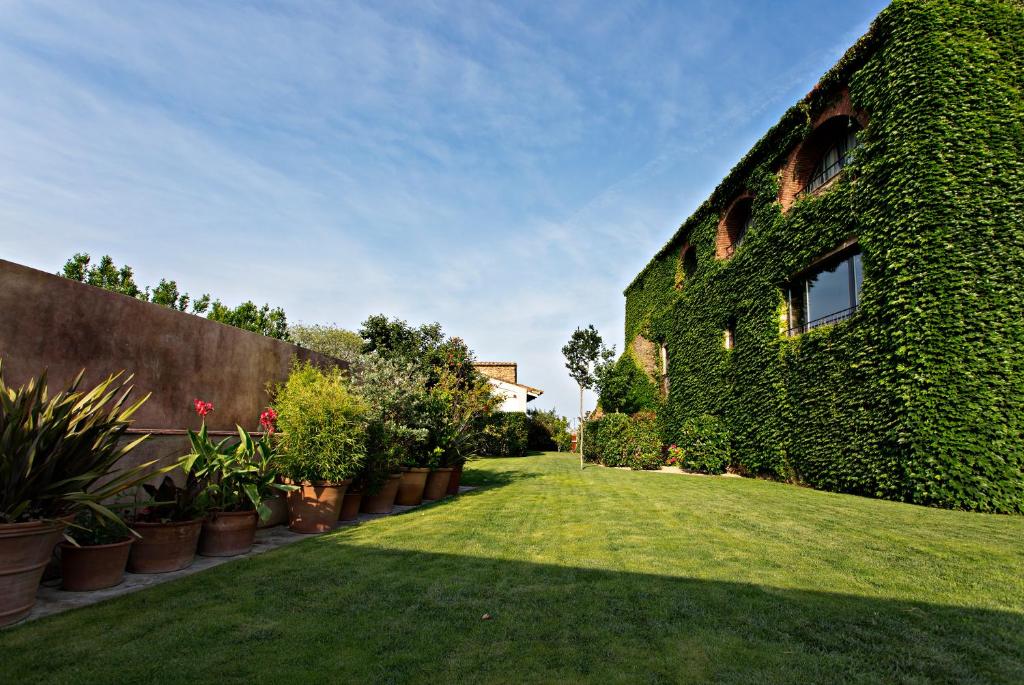 Jardin de l'établissement Encís d'Empordà -Adults Only-