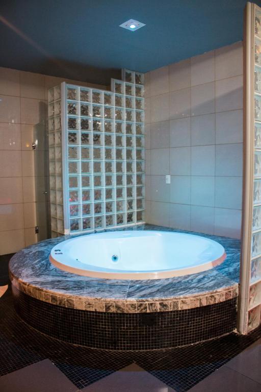  Shanadu Motel (Adults Only)