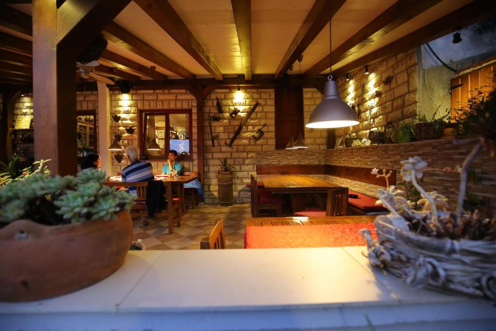 Hosté ubytování Apartment and rooms Roko
