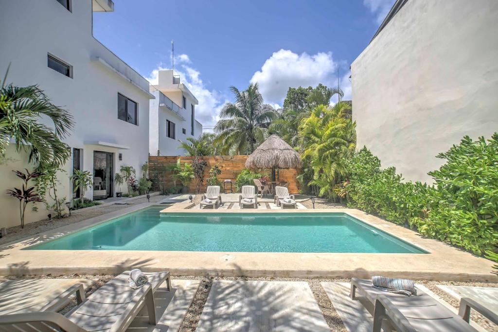 Piscina en o cerca de Paradise in Tulum - Villas la Veleta - V2