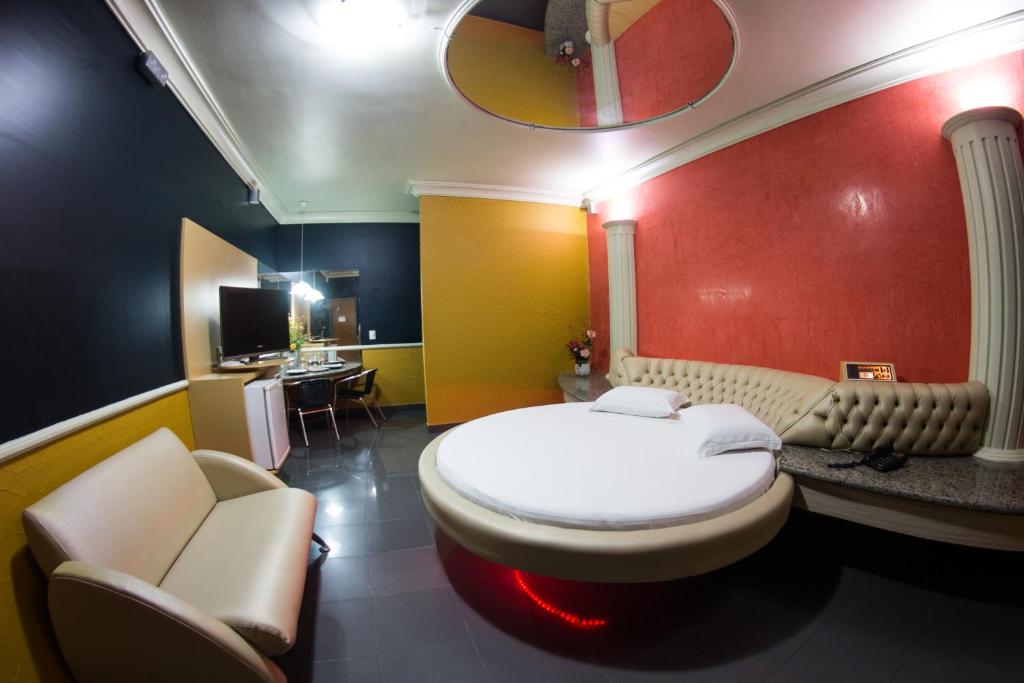  Shanadu Motel (Adults Only)