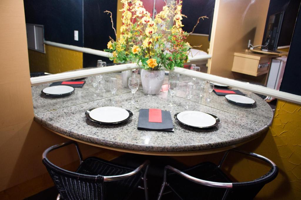  Shanadu Motel (Adults Only)