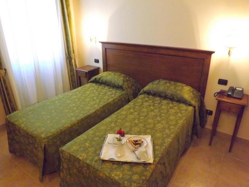 Relais Il Postiglione - Antica Posta dei Chigi - Classic Double Or Twin Room