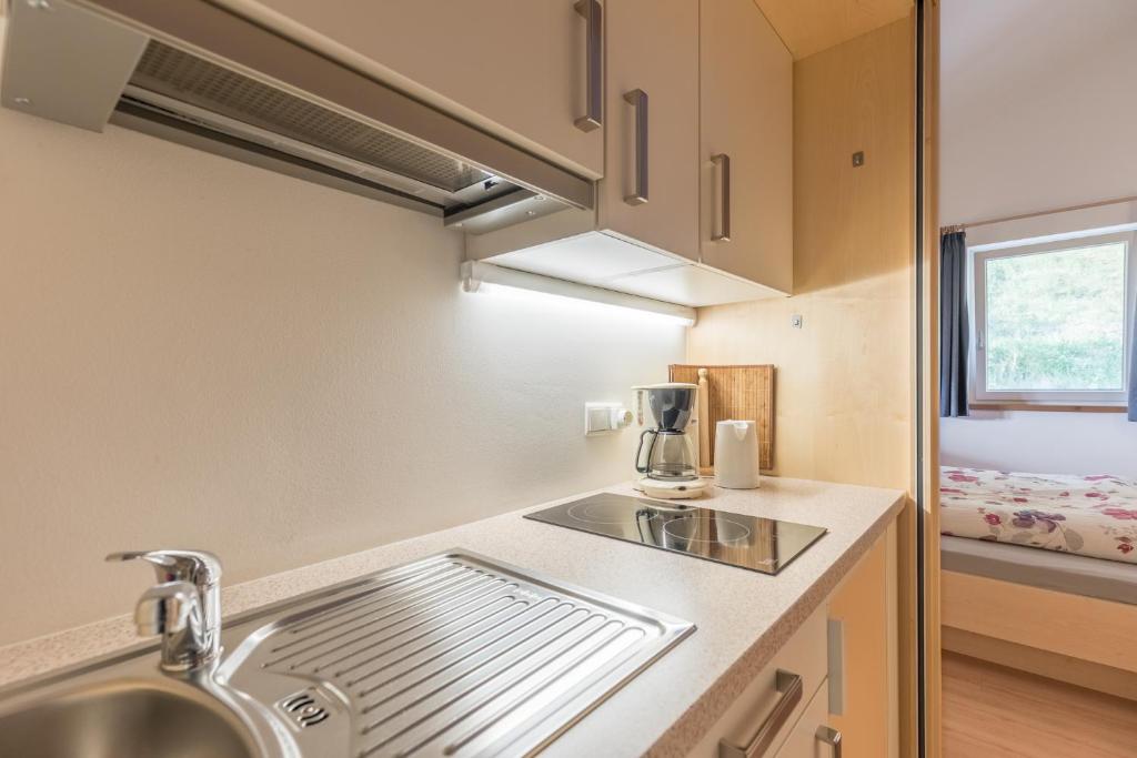 Kuchnia lub aneks kuchenny w obiekcie Appartements Haus Pichler