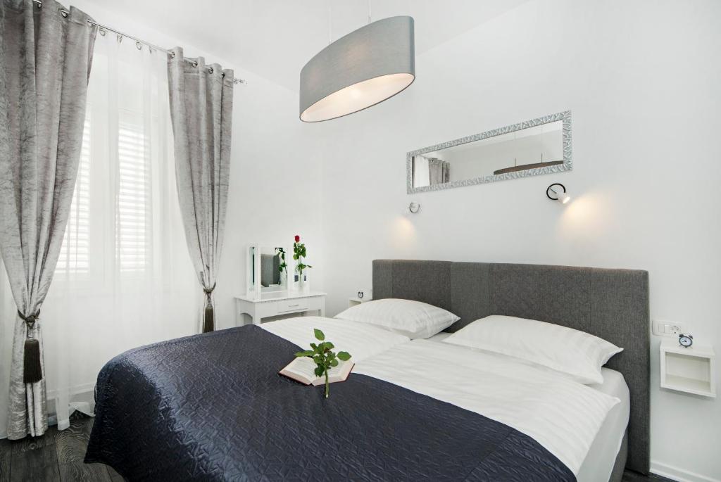 Apartments Mihaela - 17