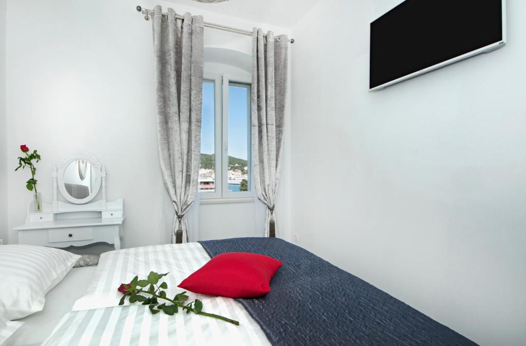 Apartments Mihaela - 11