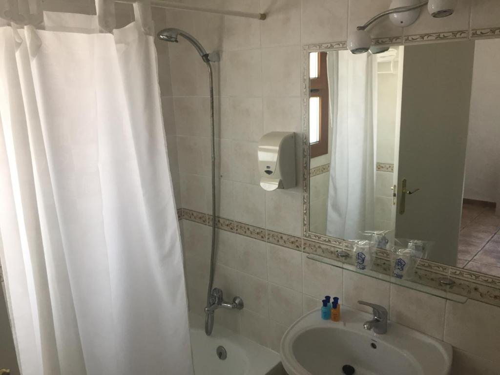 Hotel Almadraba - 15