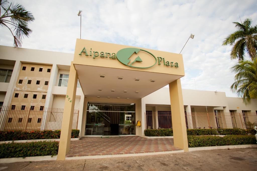 a sign for aabetza clinic in front of a building at Aipana Plaza Hotel in Boa Vista