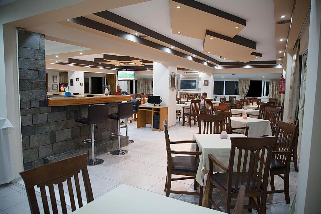 Restaurace v ubytování Hotel Athinoula