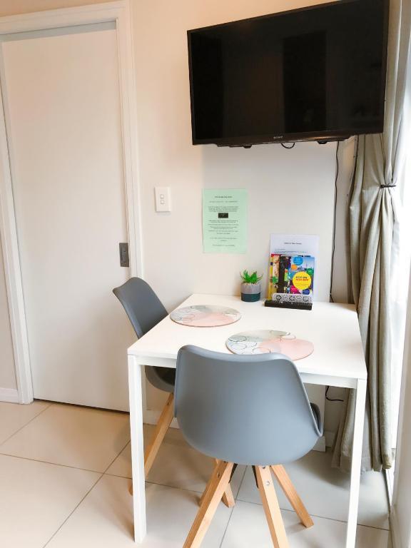 TV a/nebo společenská místnost v ubytování New Market Cozy Room