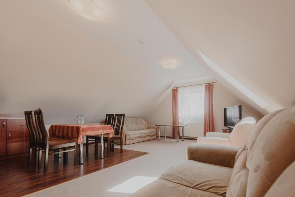 Posezení v ubytování Hotel Cesarski - Kaiserhof