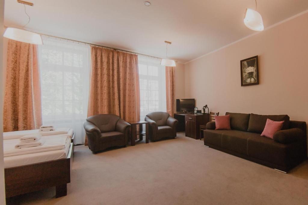 Posezení v ubytování Hotel Cesarski - Kaiserhof