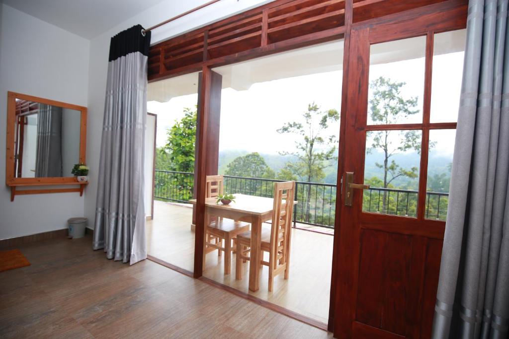 The Chillout Ella - 1