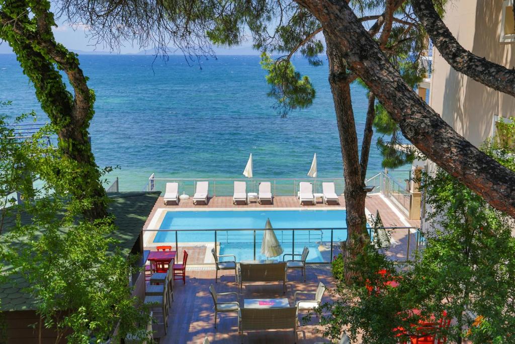 Bazén v ubytování Melis Hotel Kusadasi nebo v jeho okolí