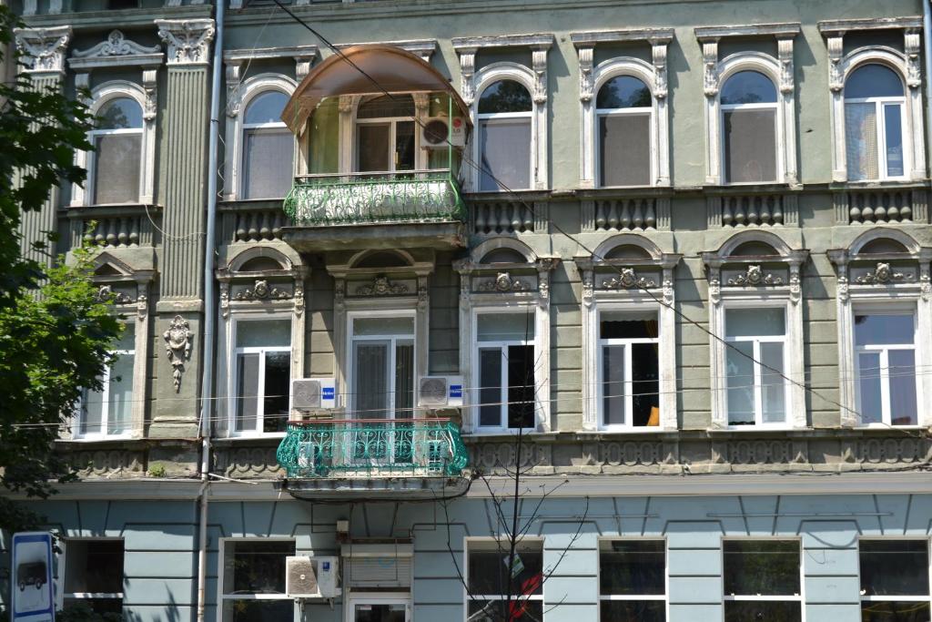 Budova, kde se aparthotel nachází
