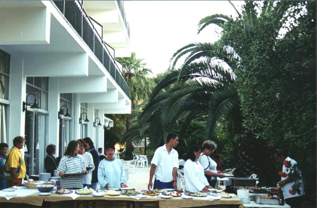Hosté ubytování Ipsos Beach Hotel