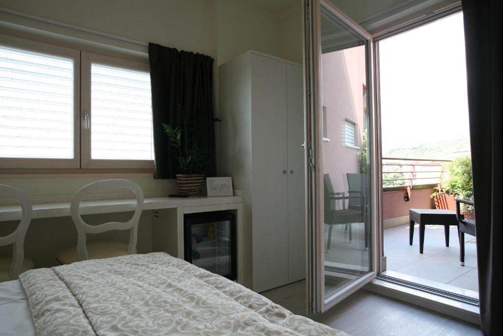 Nuova Opera Rooms & Apartment - 10