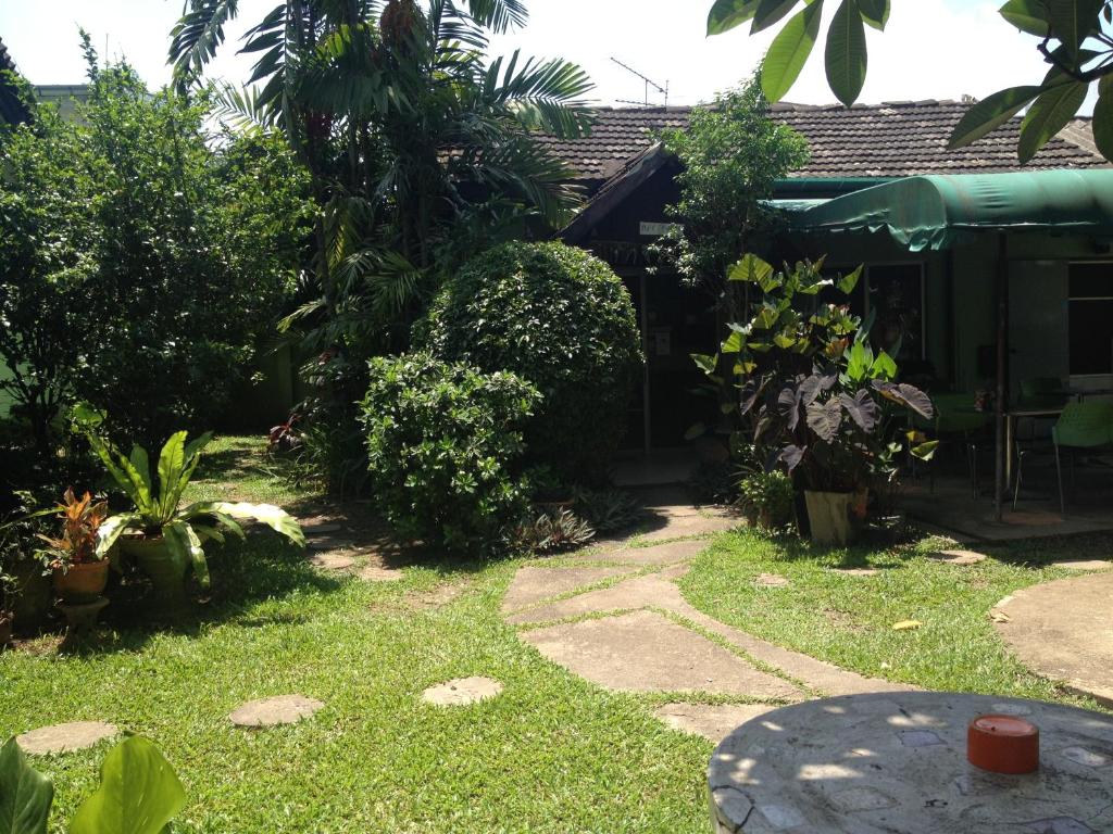 Baan Bua Guest House - Resim 27