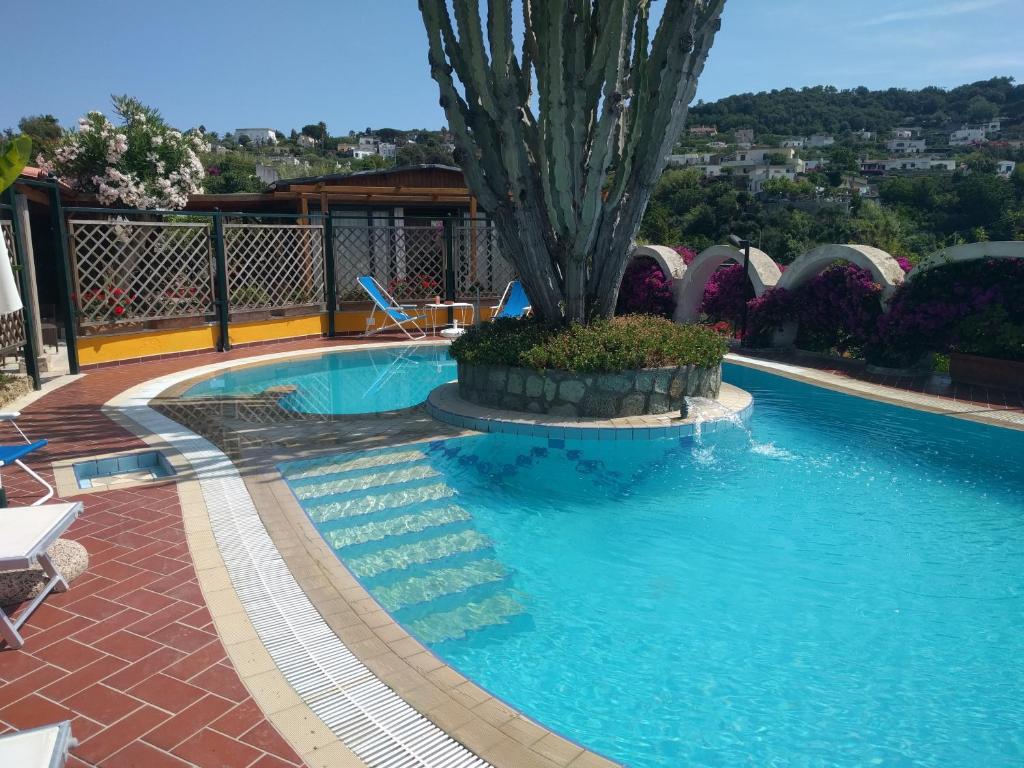 A piscina localizada em Residence Giardino del Sole ou nos arredores