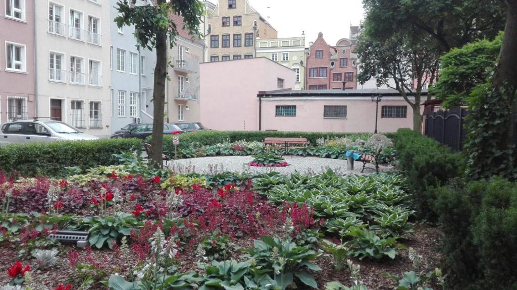Vonkajšia záhrada v ubytovaní Apartament Targ Rybny LUXON Gdansk