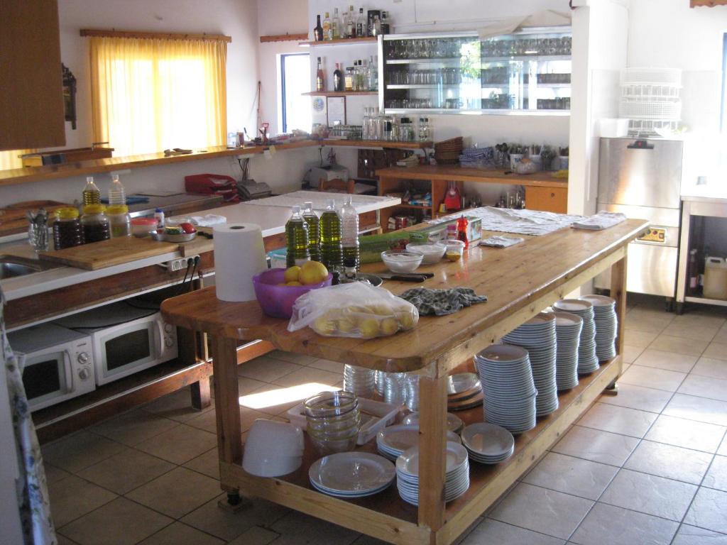 A kitchen or kitchenette at Maravelias House