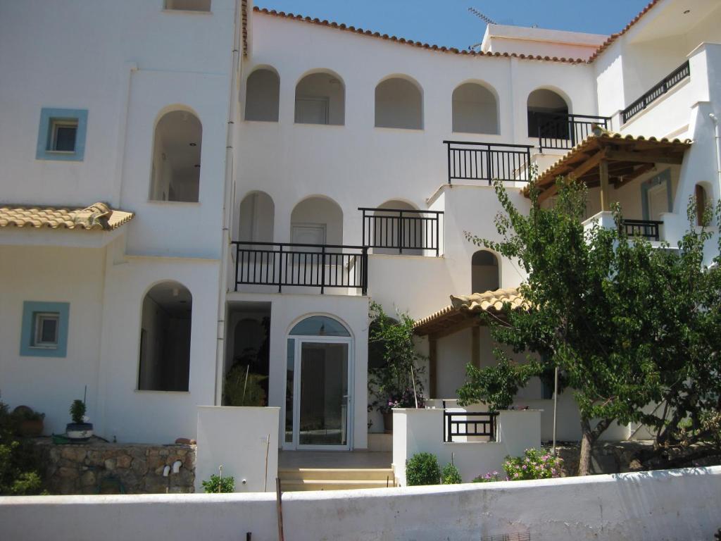 The building in which a vendégházakat is located
