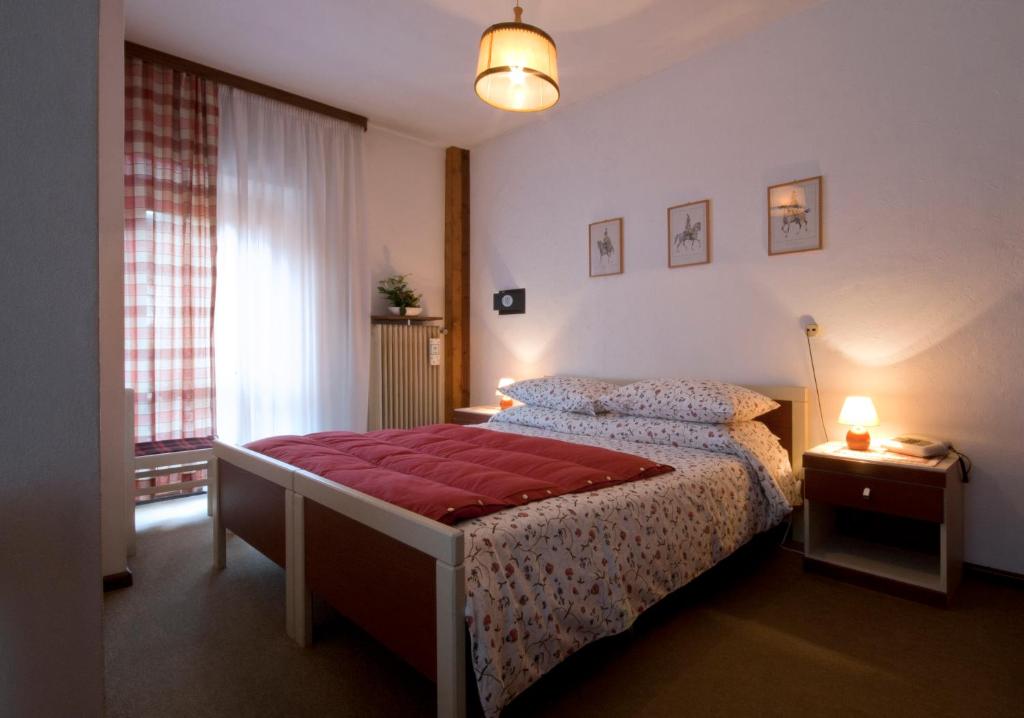 Il Cavallino - Albergo & Appartamenti - Habitación Doble Con Balcón