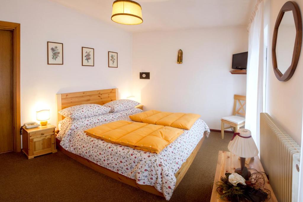 Il Cavallino - Albergo & Appartamenti - Habitación Doble Con Balcón