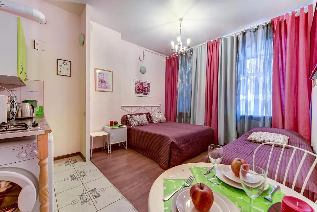Provence Studios, Sankt Petersburg, Rusia