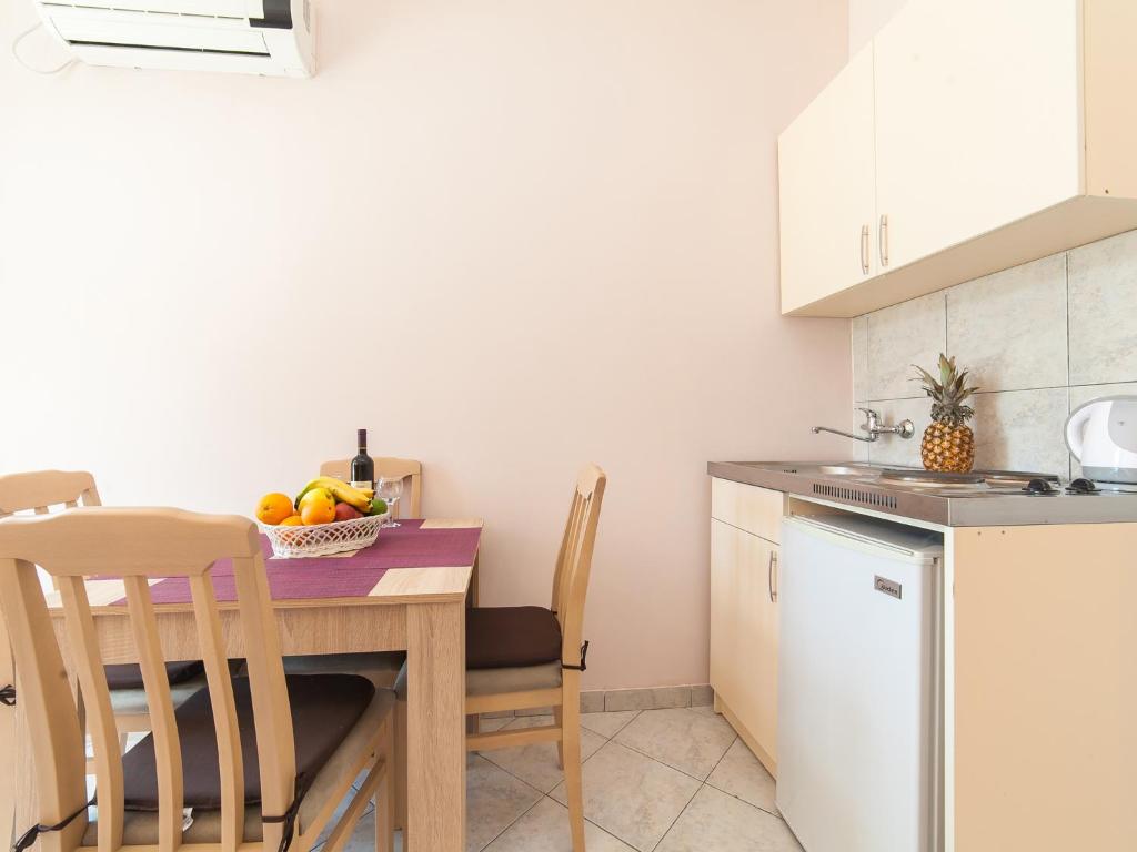 Apartments Vjera Petrovac - King Studio Avec Canapé-lit