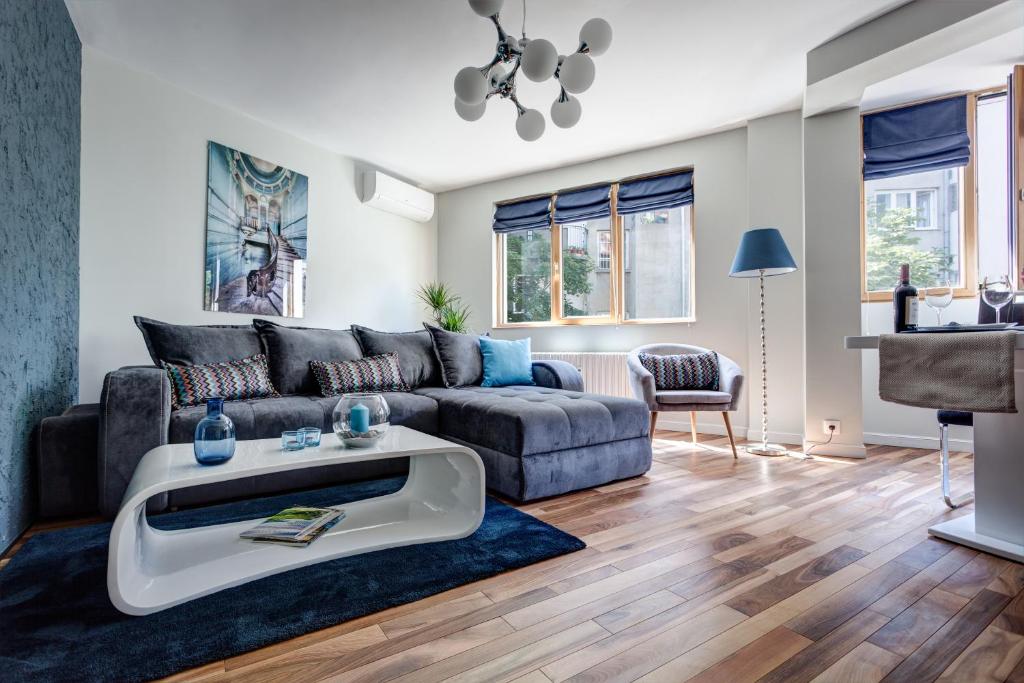 Silver & Gold Apartment - Housity