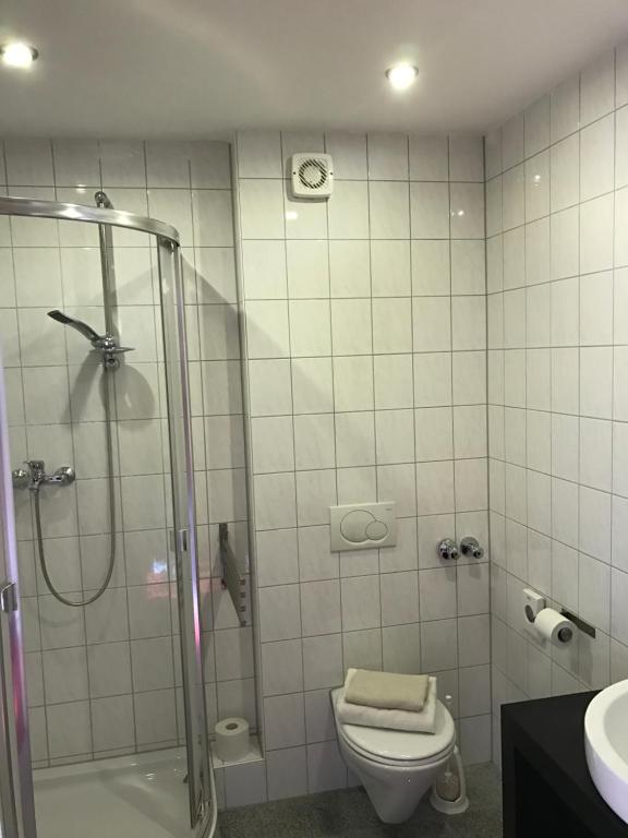 Landhotel Rangau Gasthof & Brennerei - Chambre Simple Avec Douche