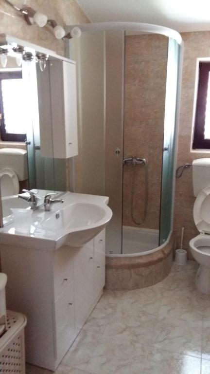 Kúpeľňa v ubytovaní Apartman GRL