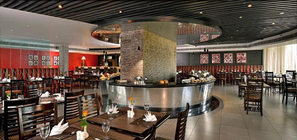 Restaurace v ubytování Savoy Suites Manesar