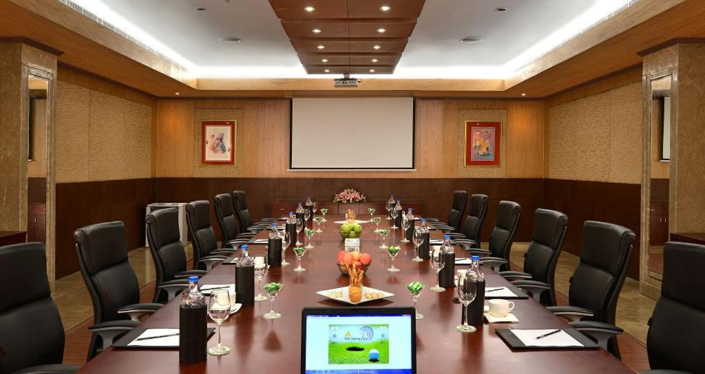 Konferenční prostory v ubytování Savoy Suites Manesar