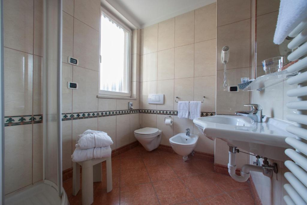 Koupelna v ubytování Hotel Luis