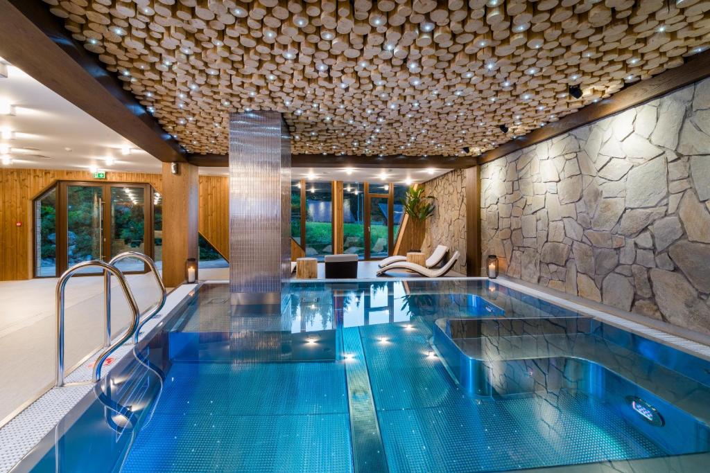 Bazén v ubytování Hotel Pošta nebo v jeho okolí
