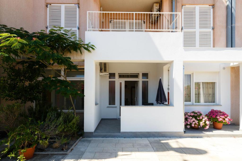 Zdjęcie z galerii obiektu Apartment Rosemary 24 w Krku