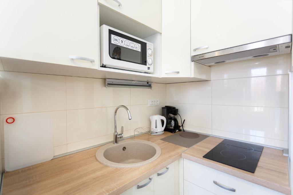 Zdjęcie z galerii obiektu Apartment Rosemary 24 w Krku