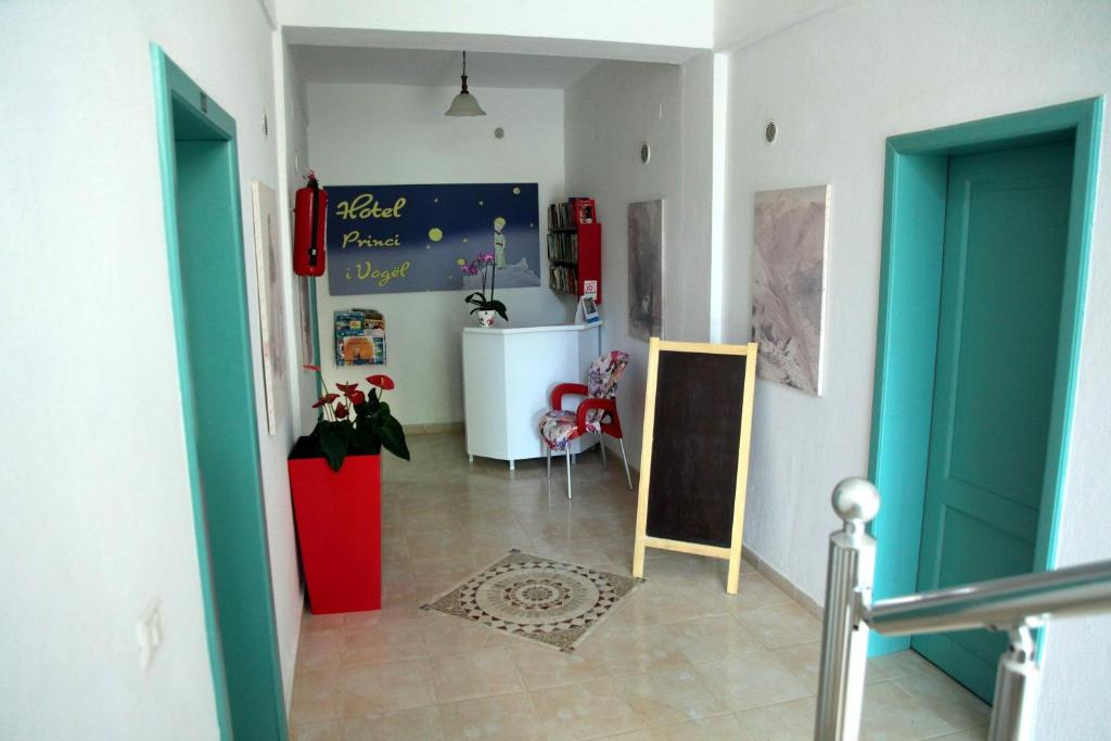 Fotografie z fotogalerie ubytování Hotel Princi i Vogel v destinaci Velipojë