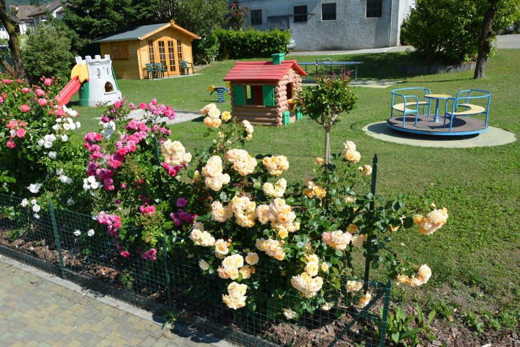 Zahrada ubytování Residence Girasole Casa Gialla