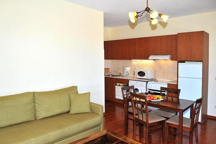 Molivos Sunset Apartments - 14