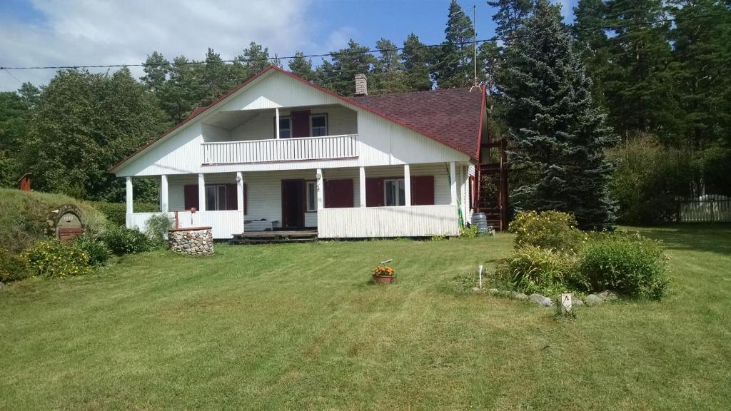 Treimani Summer House - Housity